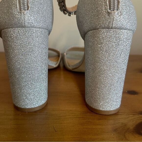 Jewel Badgley Mischka Louise Peep-Toe Block Heel, size 8 - Picture 5 of 8